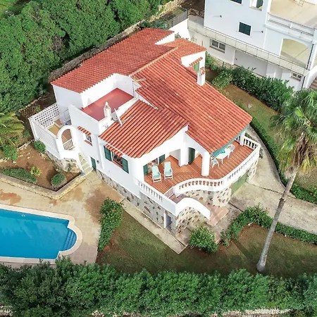 בית נופש Moderne- Frische Familienvilla Allondra By Interhome