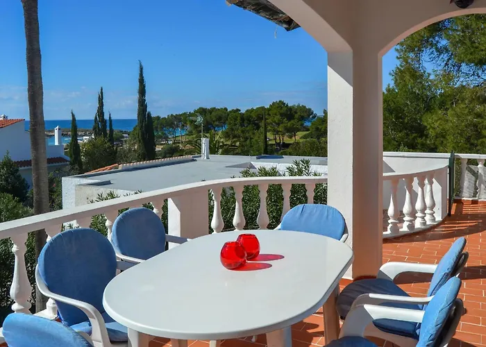 Moderne- Frische Familienvilla Allondra By Interhome *