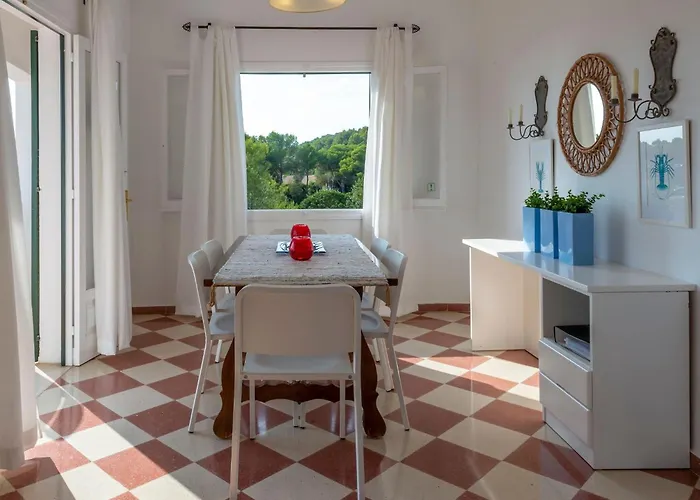 בית נופש Moderne- Frische Familienvilla Allondra By Interhome